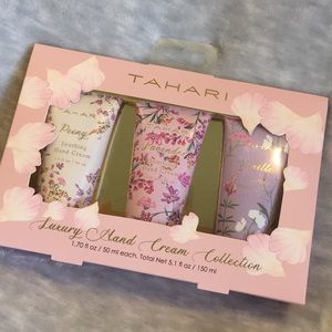 Tahari Floral Luxury Hand Cream Collection Set of 3  1.7oz Floral Scents NWT box